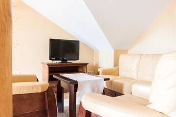 Фото номера Апартаменты с балконом Отель Hotel Osada Karbówko Wellness &amp; SPA г. Elgiszewo 3