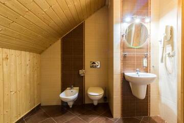 Фото номера Апартаменты с балконом Отель Hotel Osada Karbówko Wellness &amp; SPA г. Elgiszewo 8