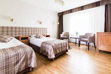 Фото номера Двухместный номер с 1 кроватью или 2 отдельными кроватями Отель Hotel Osada Karbówko Wellness &amp; SPA г. Elgiszewo 6