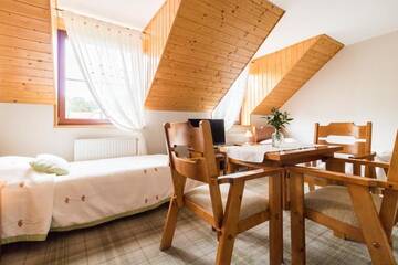 Фото номера Трехместный номер Отель Hotel Osada Karbówko Wellness &amp; SPA г. Elgiszewo 2