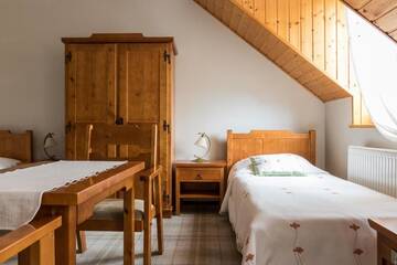 Фото номера Трехместный номер Отель Hotel Osada Karbówko Wellness &amp; SPA г. Elgiszewo 3