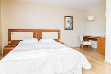 Фото номера Двухместный номер Делюкс с 1 кроватью Отель Hotel Osada Karbówko Wellness &amp; SPA г. Elgiszewo 7